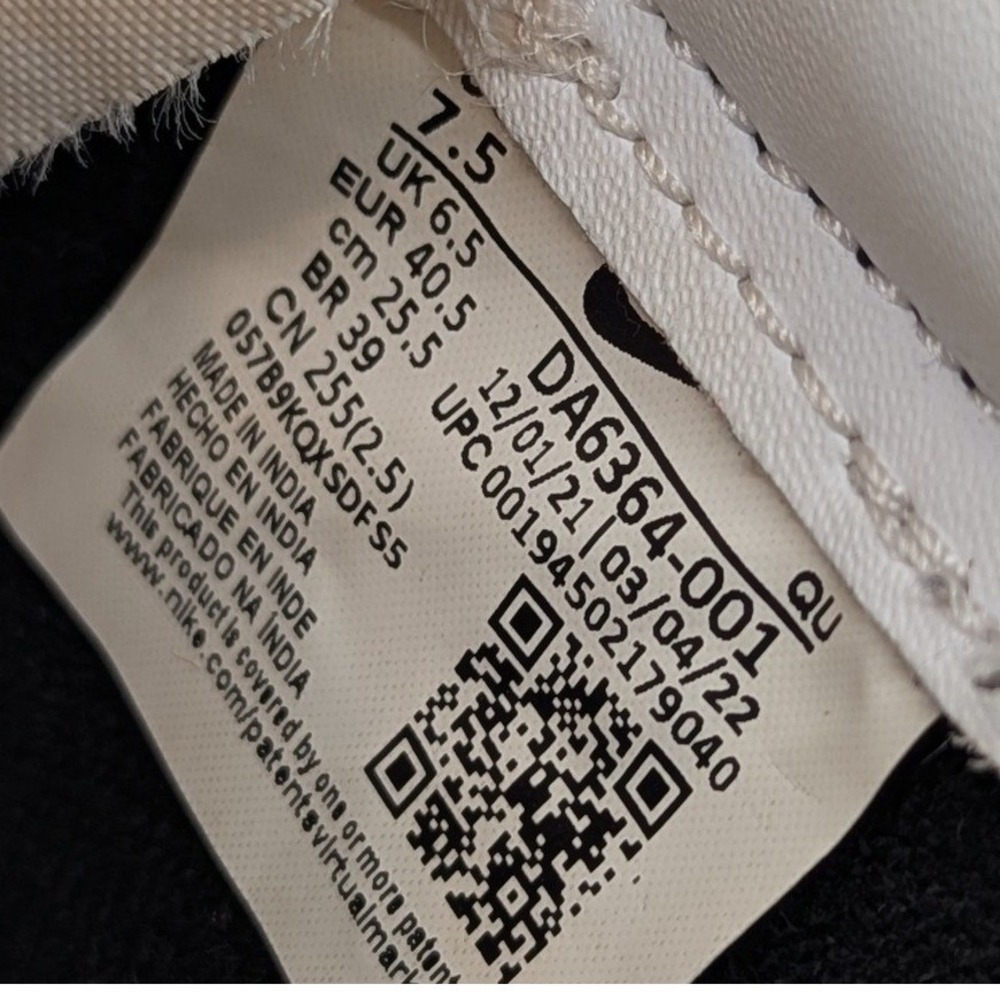 Nike Blazer Low 77 Vintage Black White Sneakers DA6364-001 Mens 7.5 - Picture 6 of 6